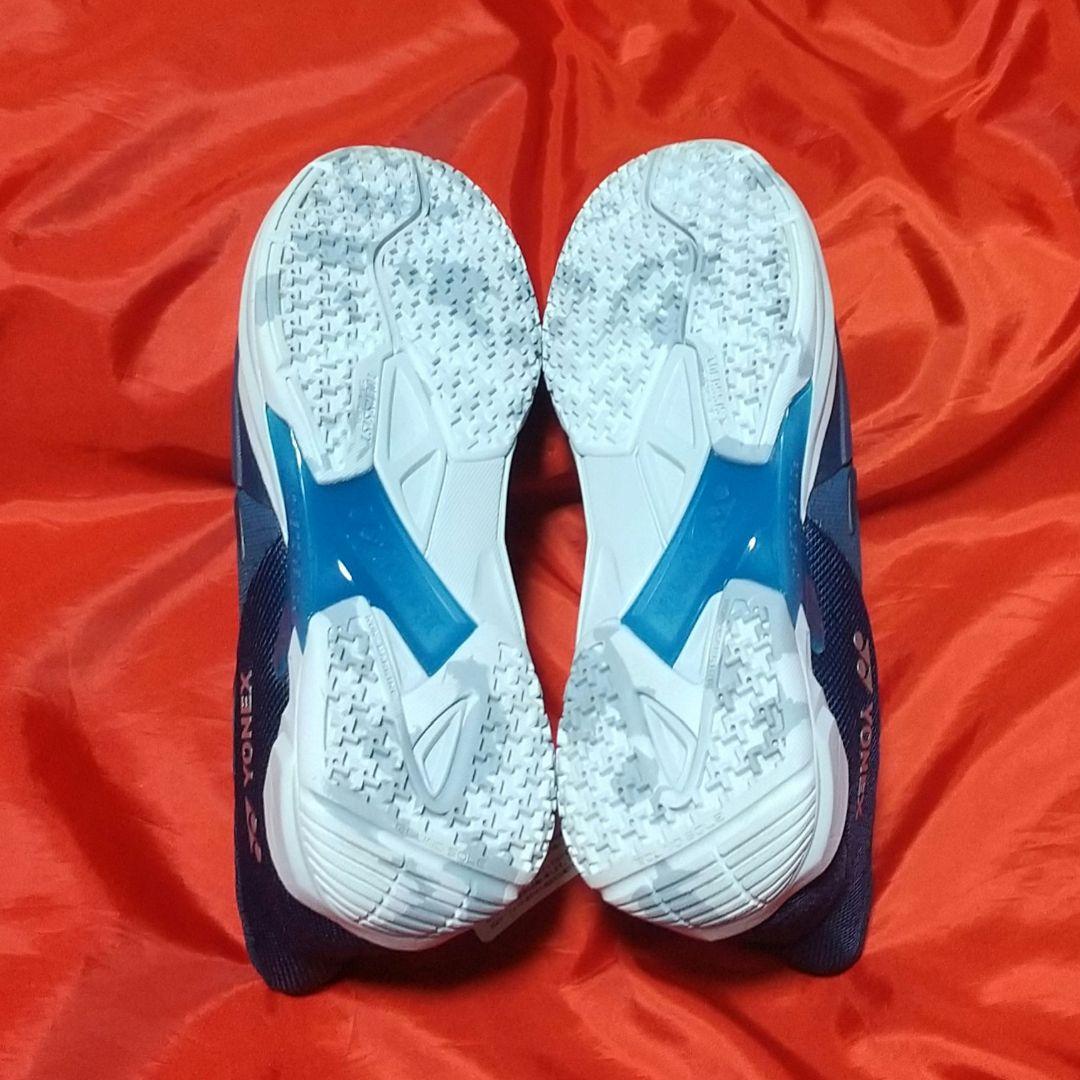 【新品未使用】ヨネックス　バドミントンシューズ