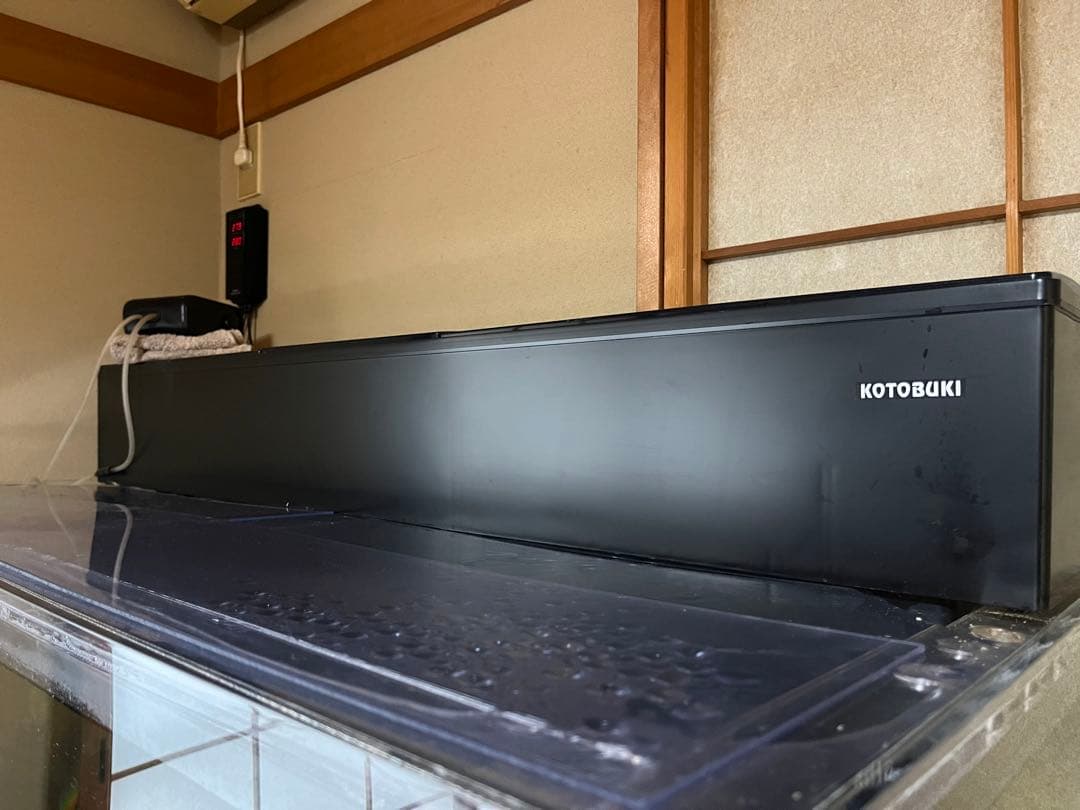 アクリル水槽 1200×500×500 上部濾過・交換ポンプ・蓋2枚！！