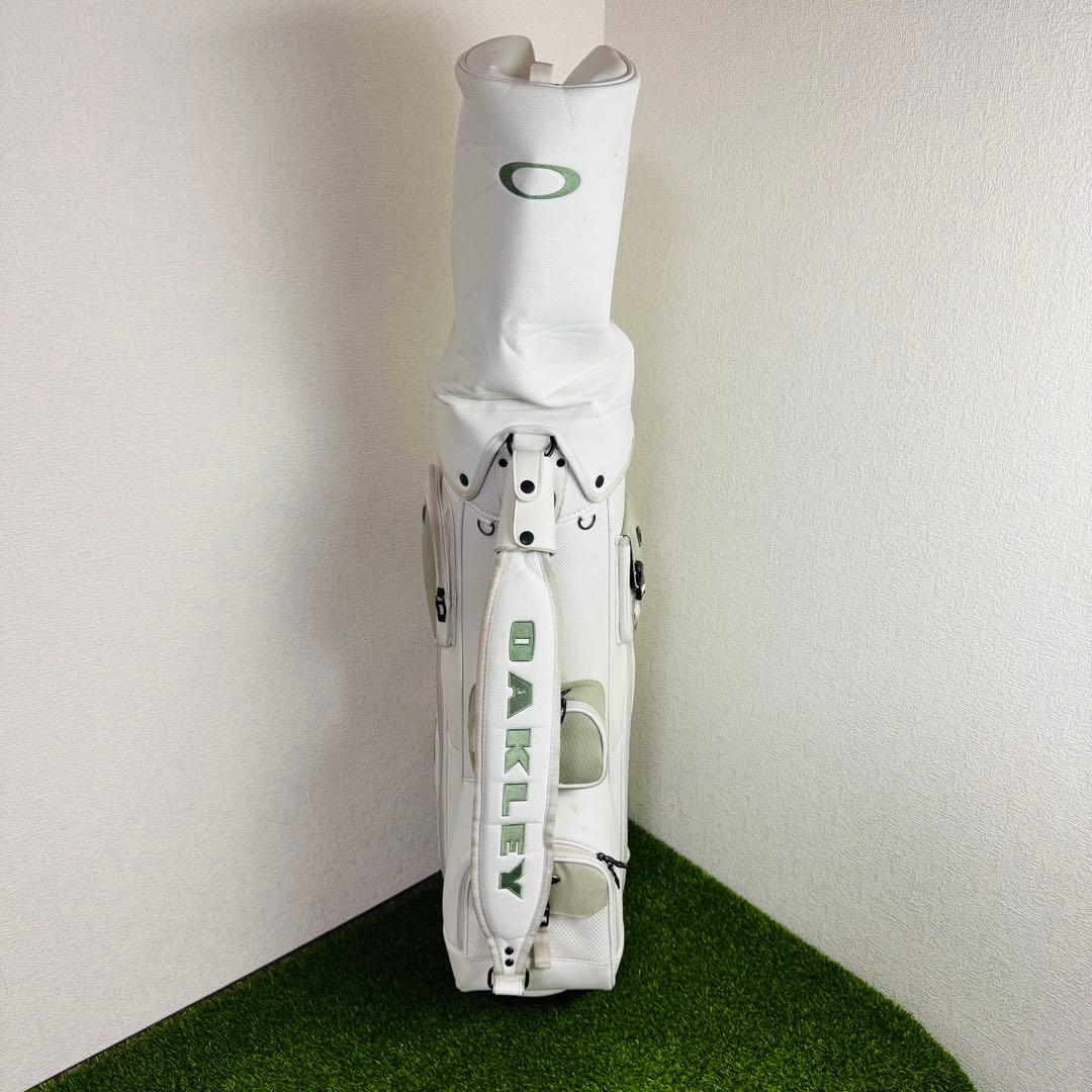 【人気モデル】オークリー ツアーモデル キャディバッグ 白