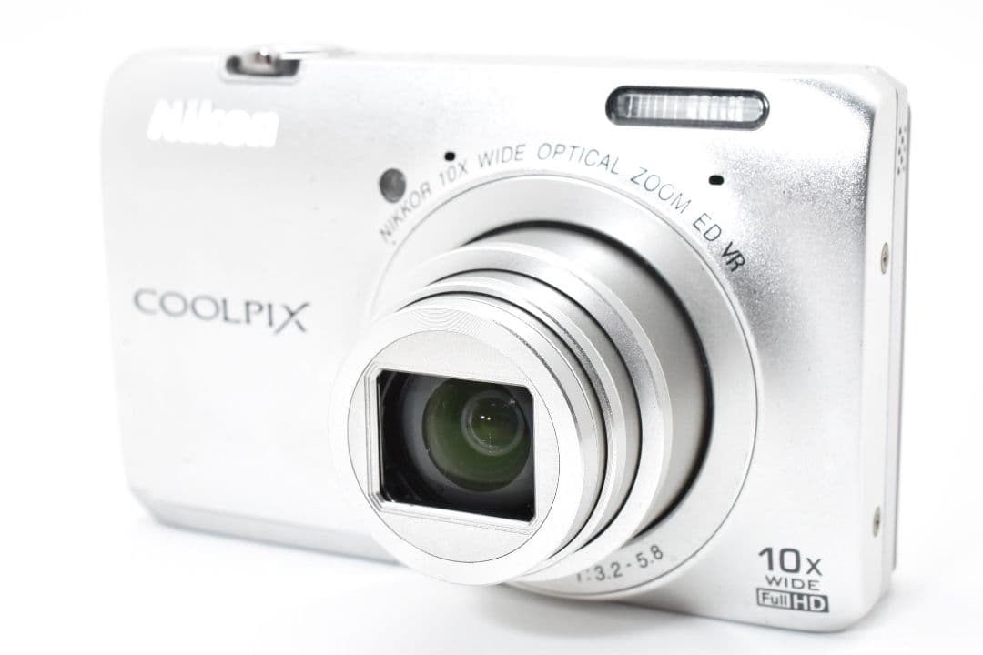 Nikon coolpix S6300 シルバー