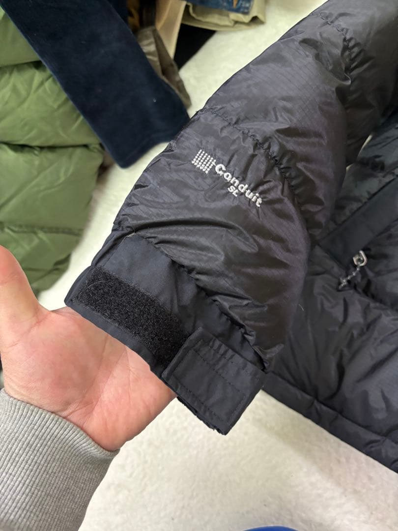 希少　MOUNTAIN HARD WEAR ダウンジャケット コロンビア