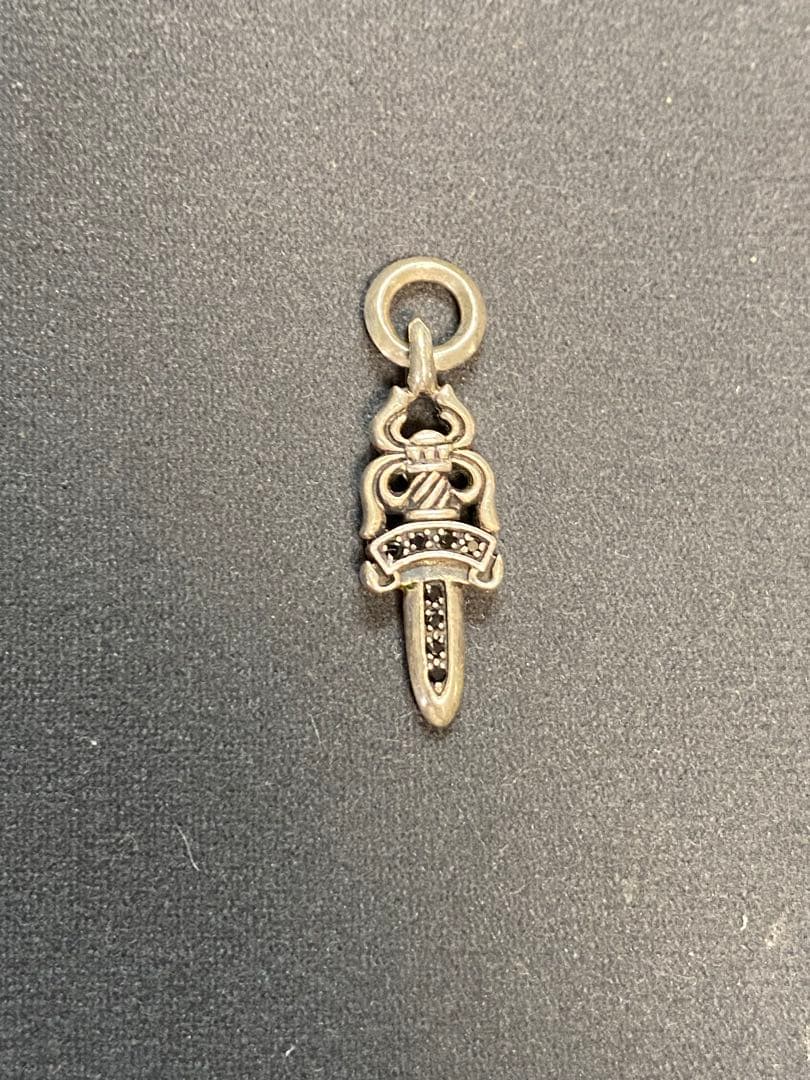 クロムハーツ　シルバーダガーチャーム　両面ブラックダイヤカスタム　ギャランティ