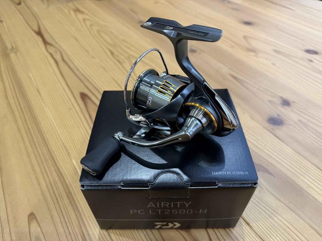 ダイワ 23エアリティ PC LT2500-H 極美品