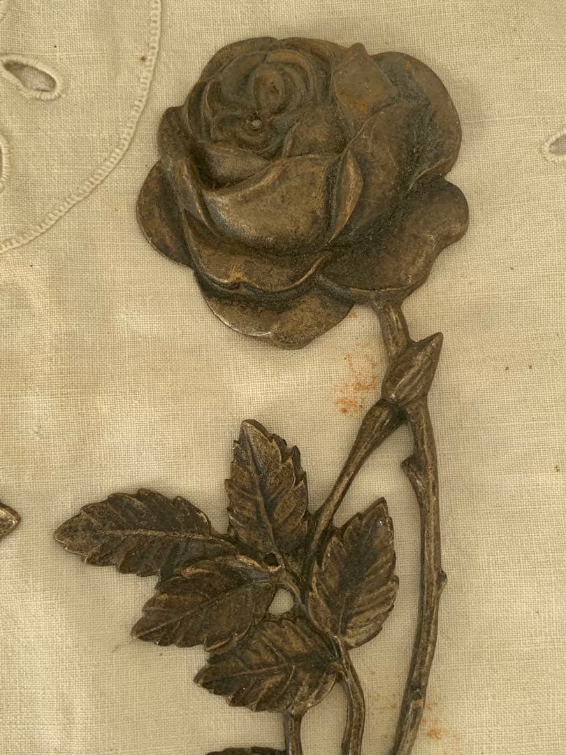 フランスアンティーク　金属製装飾　薔薇　ペア　ブロカント