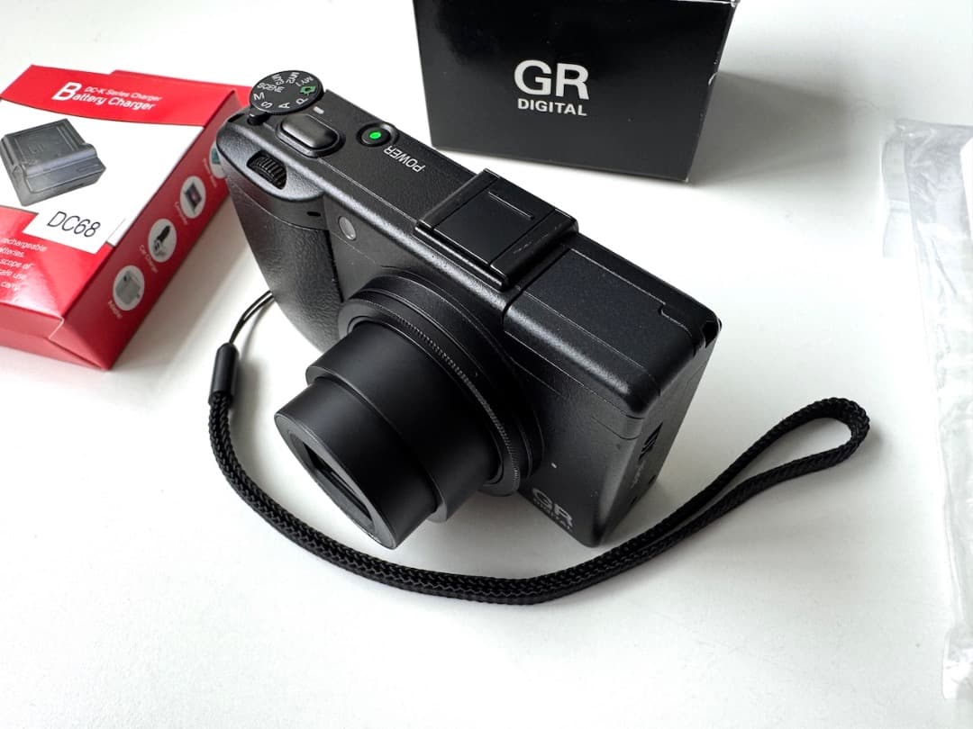 リコーRICOH GR Digital III GH-2フードアクセサリー付属