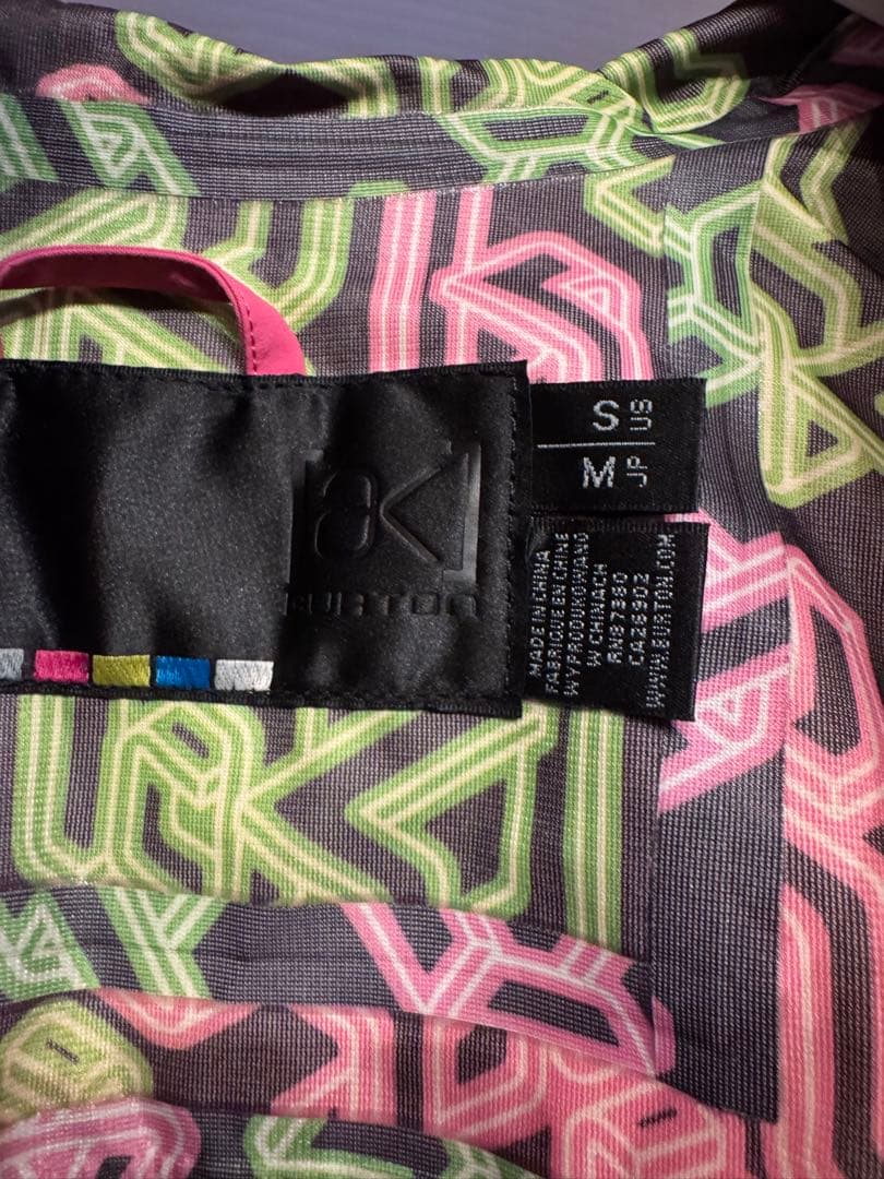 Burton [ak] GORE-TEX ピンクジャケット