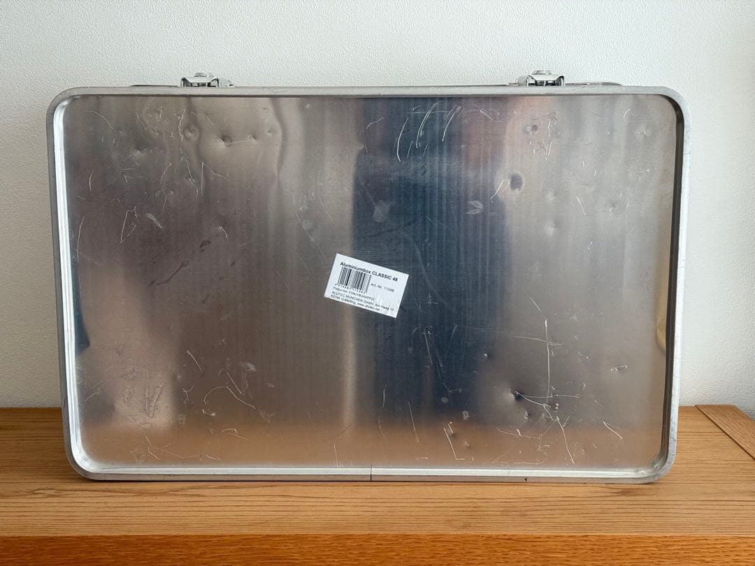 【送料込み】ドイツ製アルテック★アルミコンテナ★仕切り付き★キャンプギア収納★