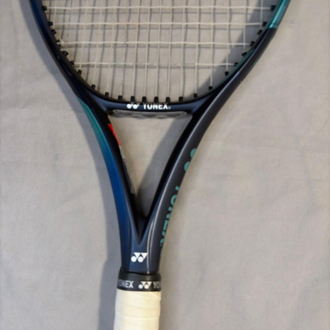 YONEX EZONE FEEL テニスラケット　ケース付き　ヨネックス
