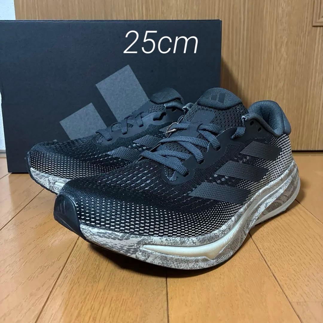 アディダス ランニングシューズ　スーパーノヴァ ライズ　　　　　ID8781