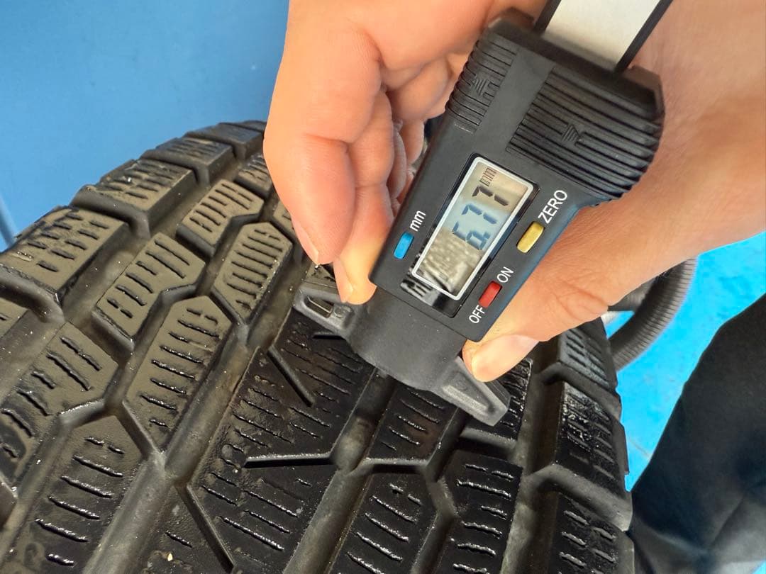 スタッドレスタイヤ ice GUARD G075 215/70R16