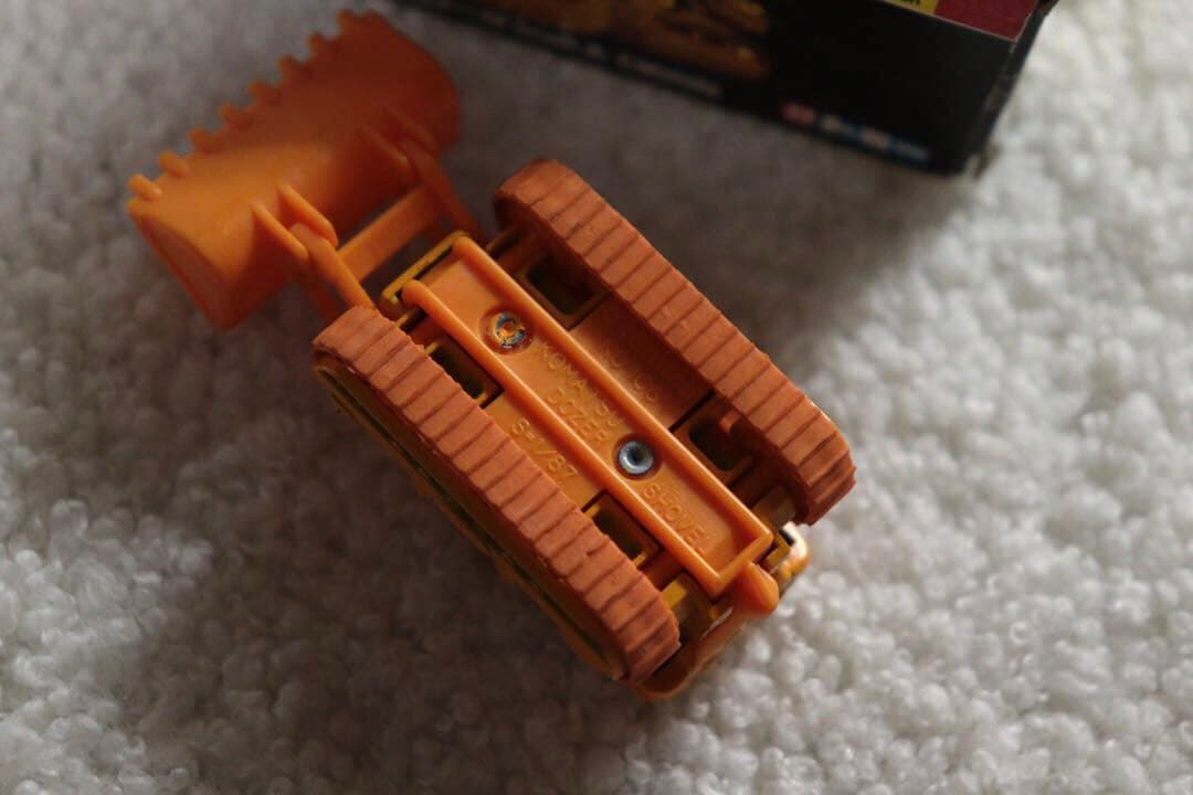 日本製　トミカ　ドーザショベル　D65S 黒箱　NO.106