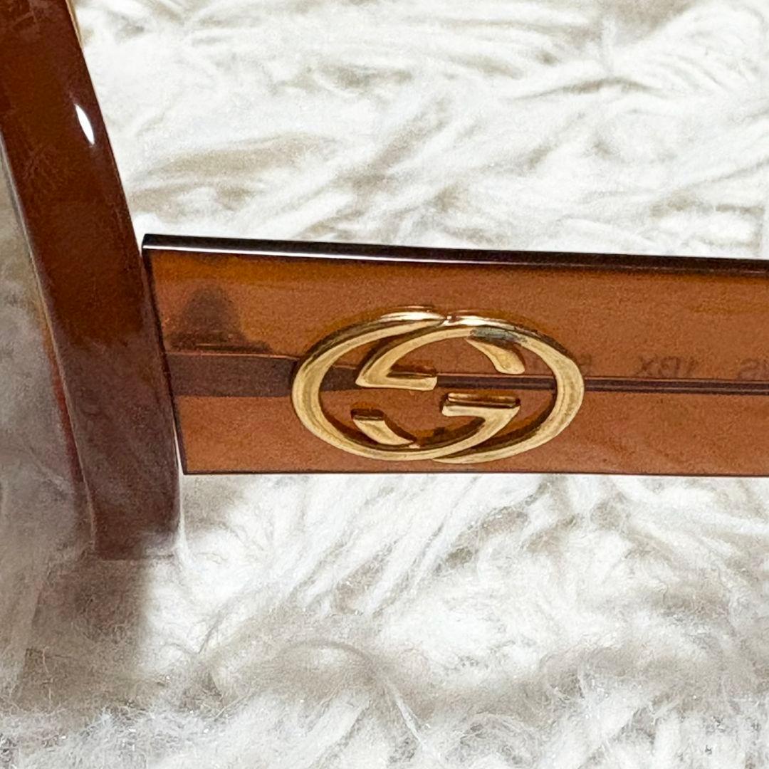 極美品 グッチ サングラス 135 GG2408 インターロッキング