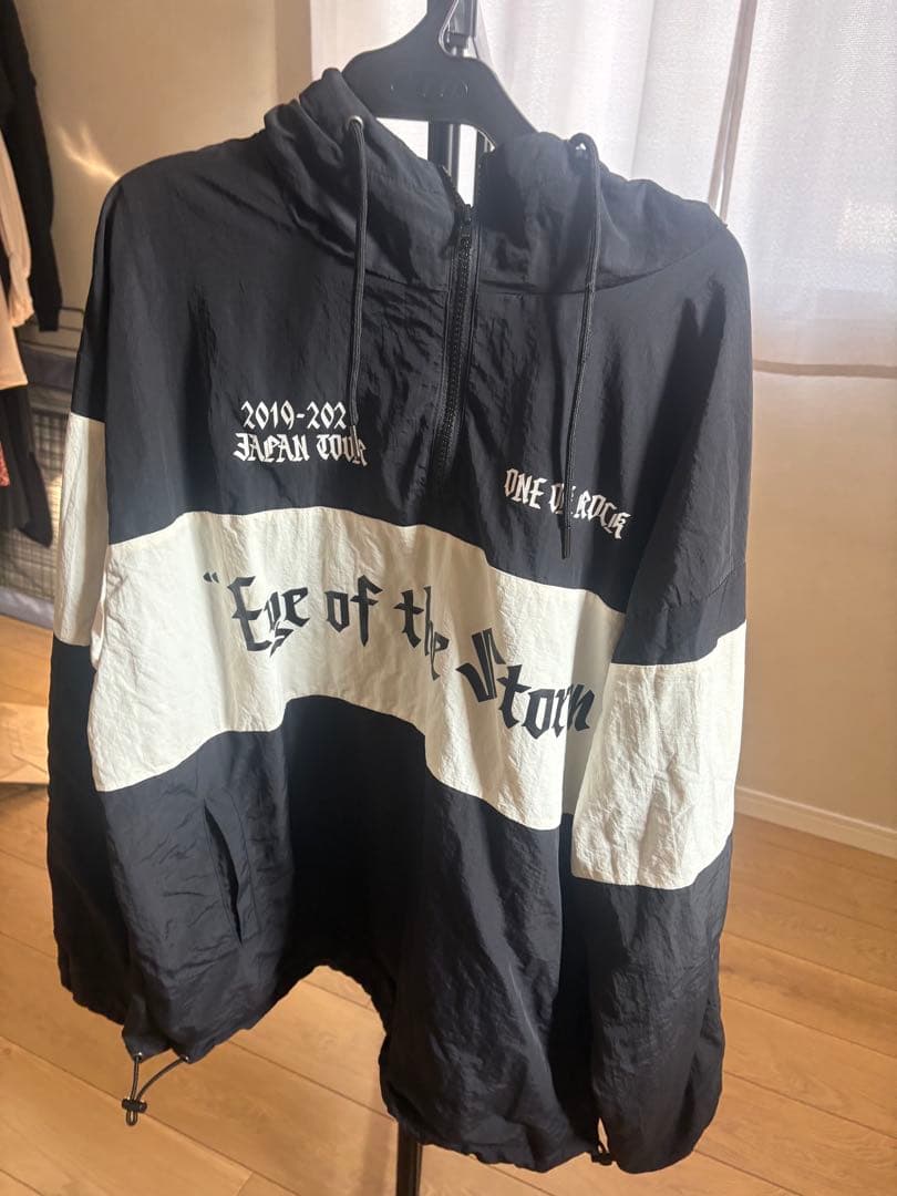 ワンオクロック Eye of the Storm ナイロン パーカー　M