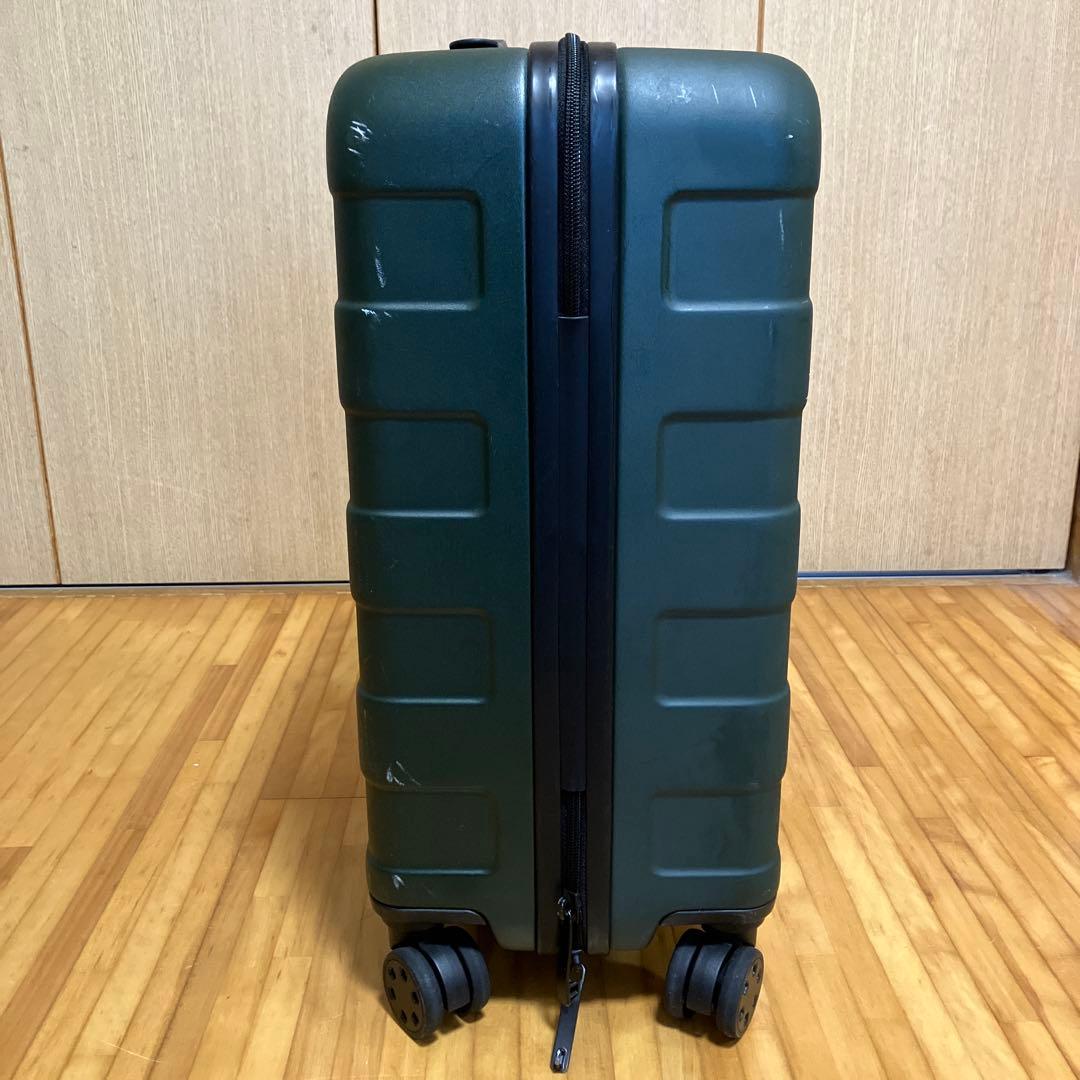 バーを自由に調節できる　ハードキャリーケース（３６Ｌ）　色:カーキ