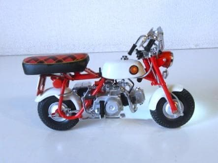 特価 EBBRO (1/10) ホンダ Monkey Z50M