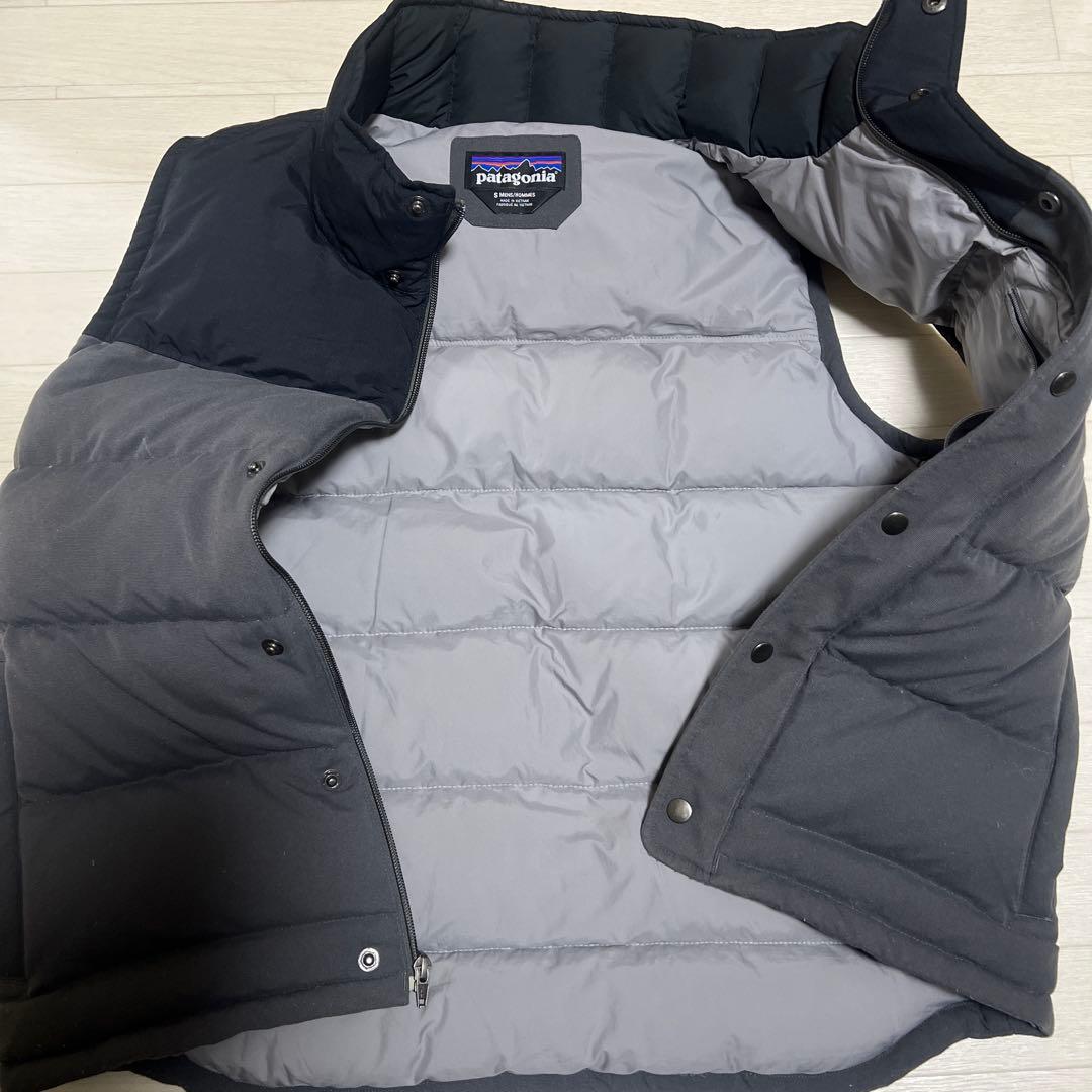 patagonia ダウンベスト S 黒/グレー