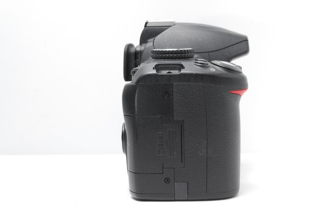 ohencx852sf 　Nikon D3000　ボディのみ