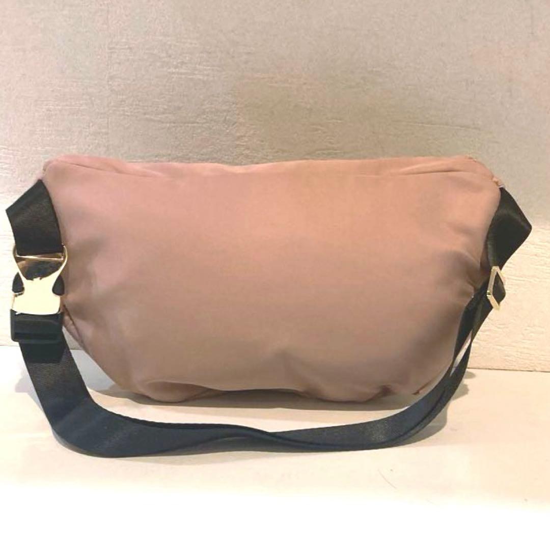 【美品】TOCCA 撥水　RIBBON KNOT BODY BAG ボディバッグ