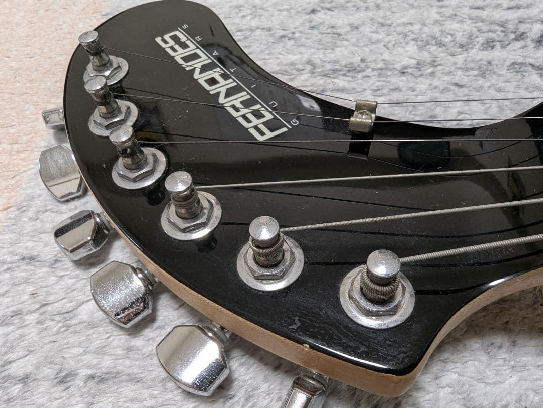 ZO-3 ブラック　美品・動作確認済み　FERNANDES　アンプ内蔵ギター