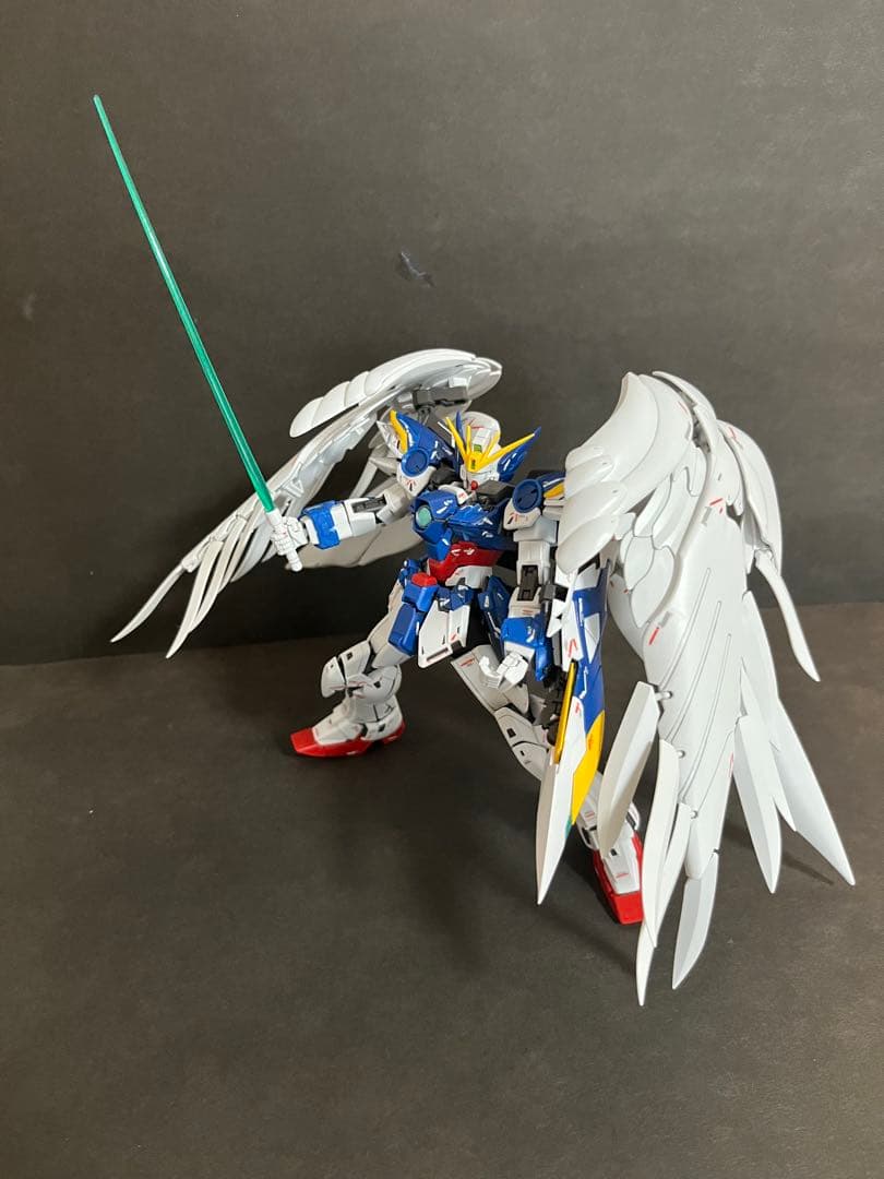 ウイングガンダムゼロ (EW) 1/100ガンダムプラモデル完成品