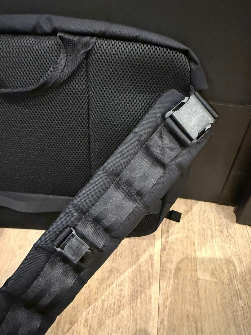 美品　BRIEFING MFC MESSENGER（Mサイズ）