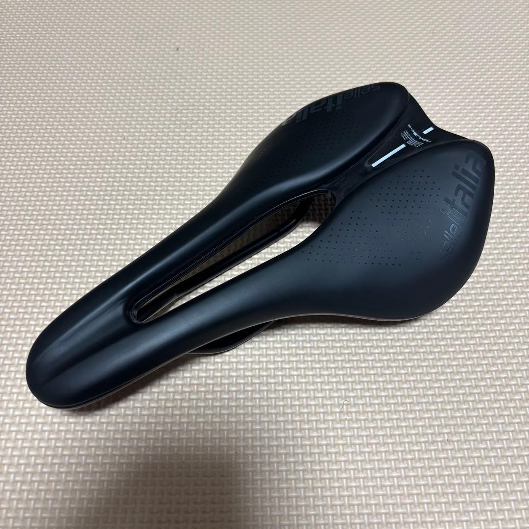 Selle Italia NOVUS BOOST EVO TM スーパーフロー