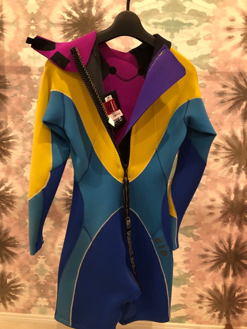 ウエットスーツ　レディース