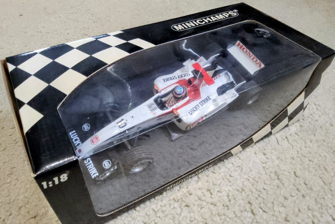 1/18 ミニチャンプス BAR006 ラッキーストライク仕様