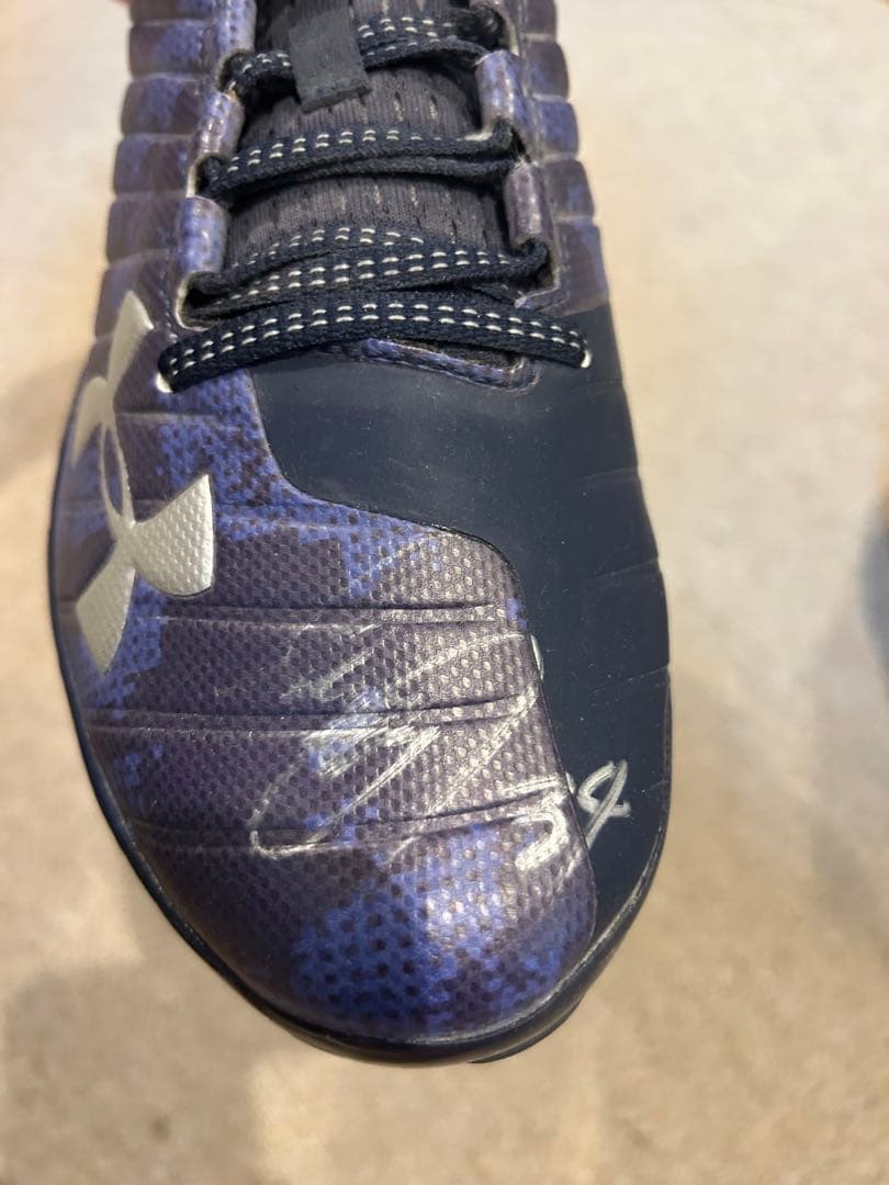 UNDER ARMOR 松田宣浩 吉田正尚直筆サイン入りスパイク