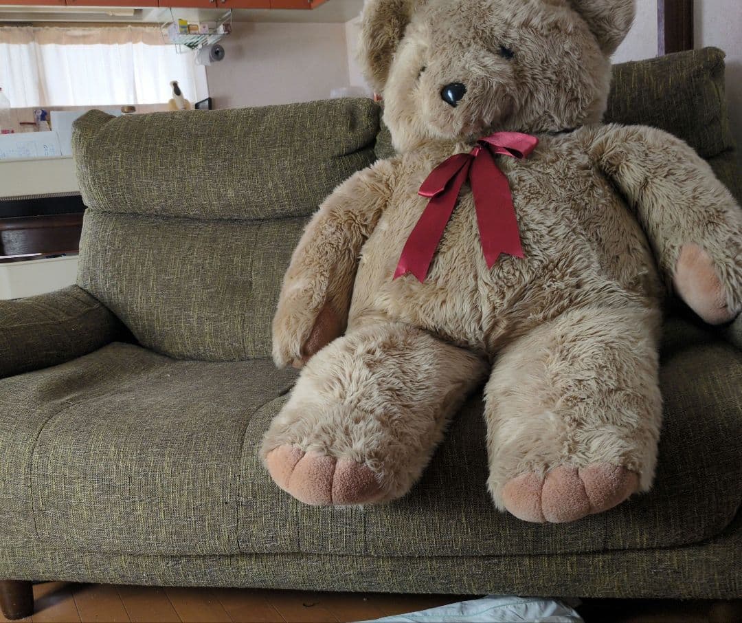 HIROKUN　HOUSE　大きなベージュのテディベア