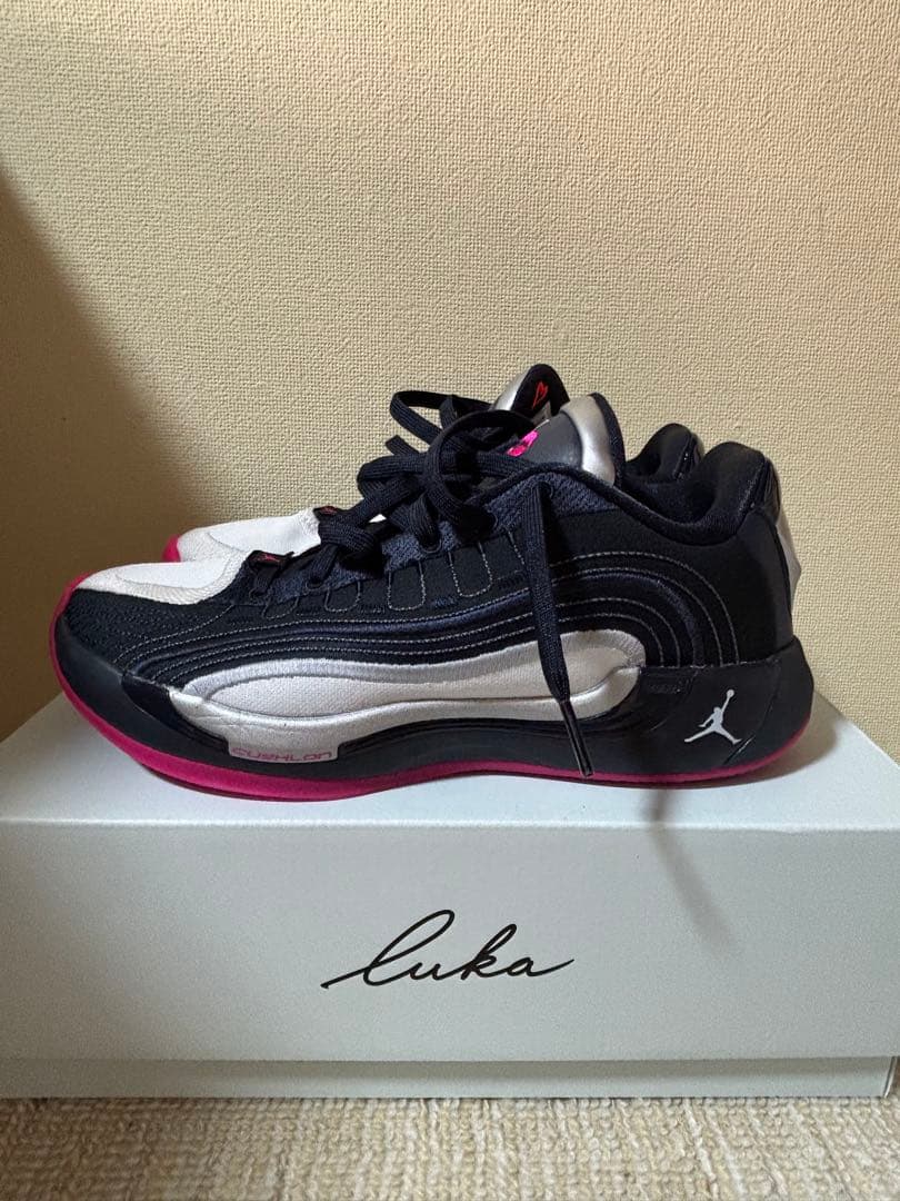 Jordan Luka 4 シューズ 黒/白/ピンク