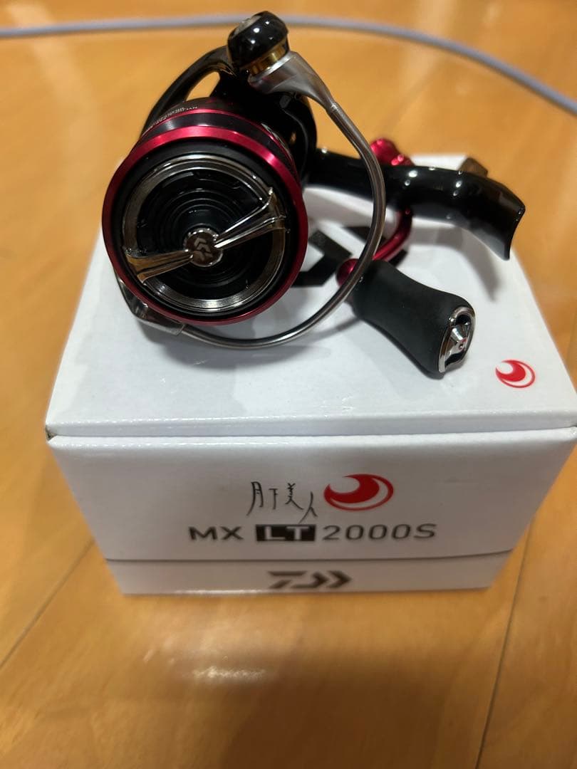ダイワスピニングリール 18 月下美人MX LT2000S