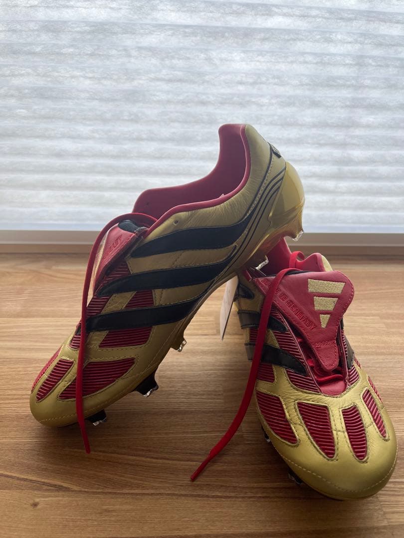 アディダス　プレデター　ジダンモデル