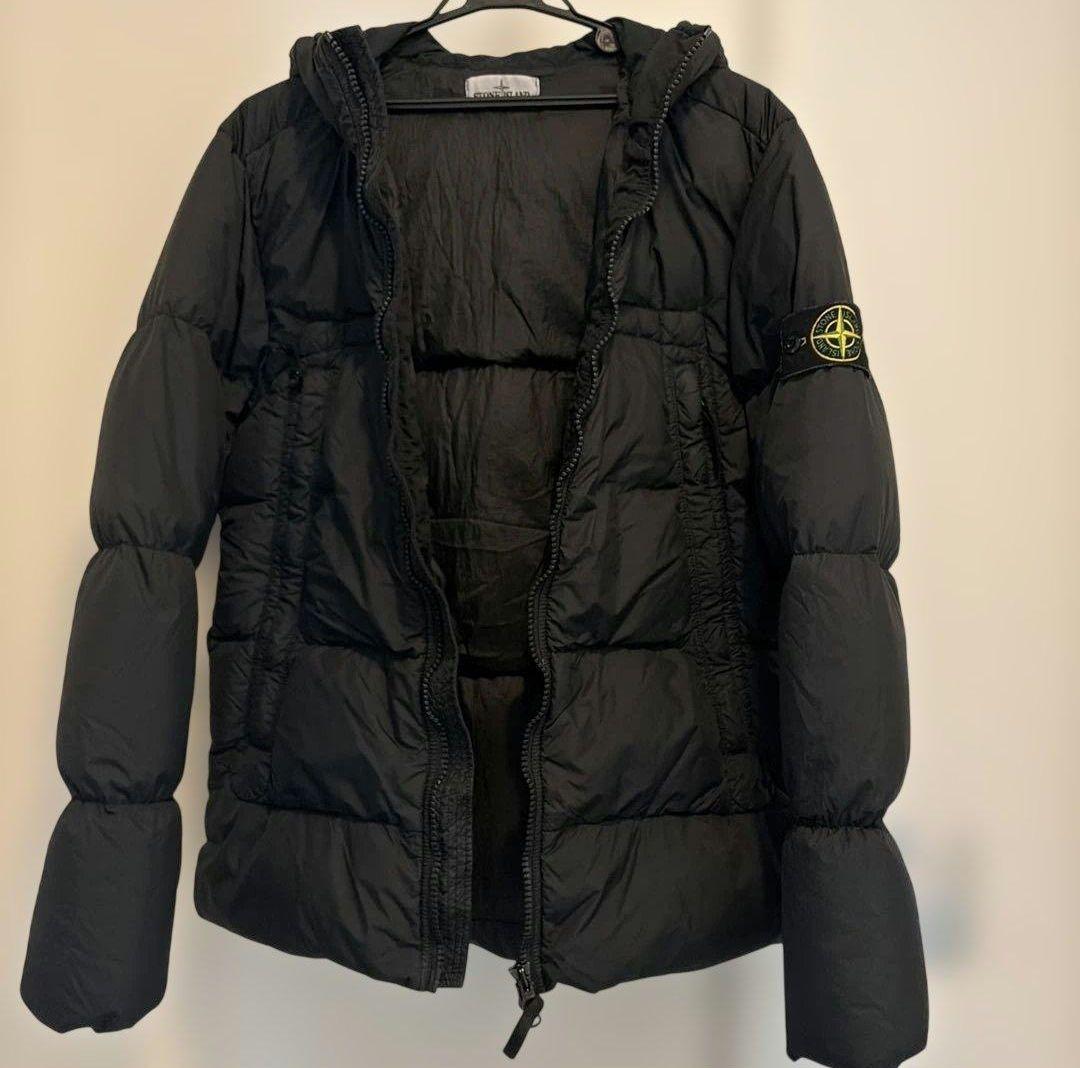 最終値下★美品！人気モデル　ストーンアイランド　ダウン　黒