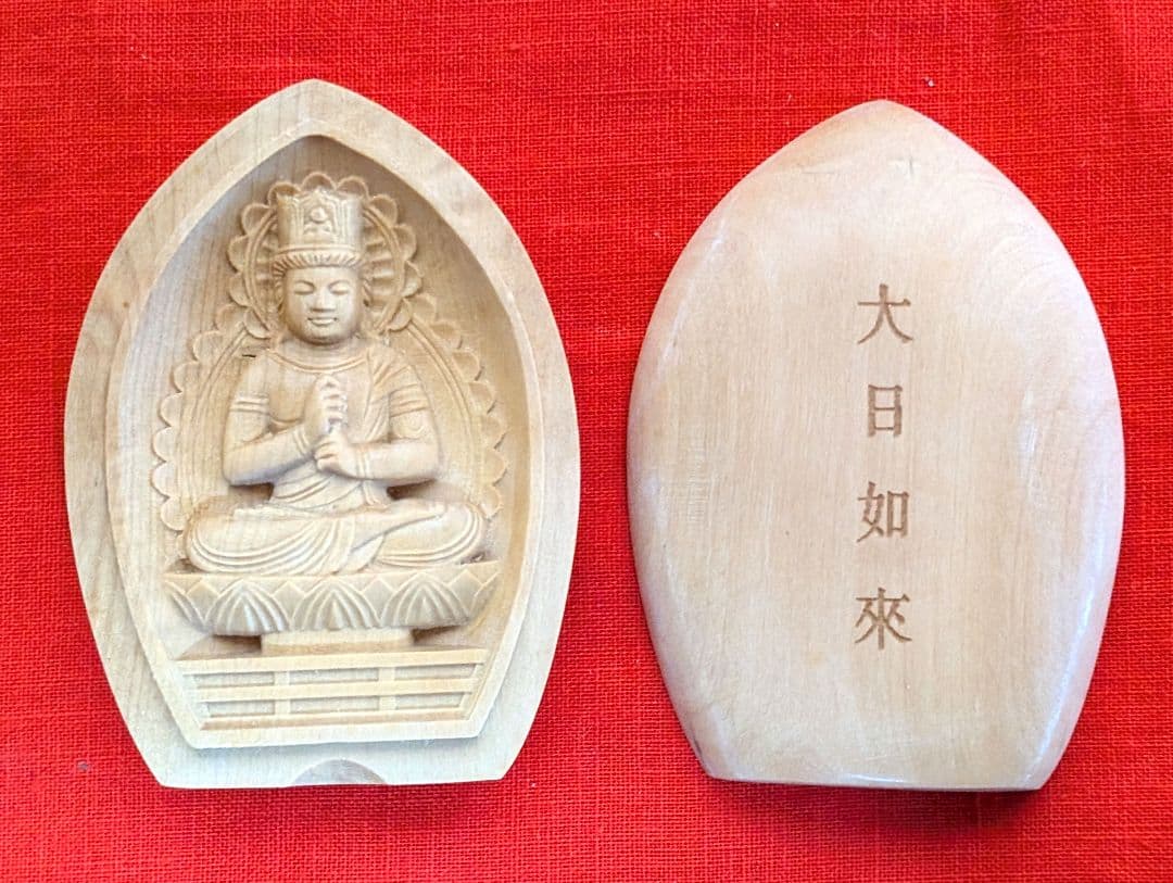 木彫り　菩薩　如来　明王　工芸品　 オブジェ　骨董品　アンティーク　レトロ