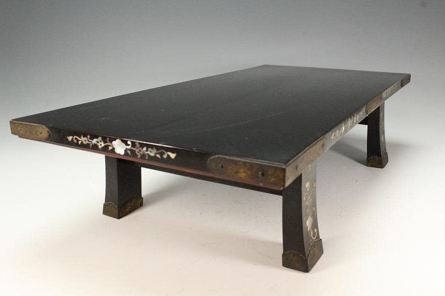 真塗り 螺鈿 草華紋 四方卓 香炉台 仏教美術(K-YC341)