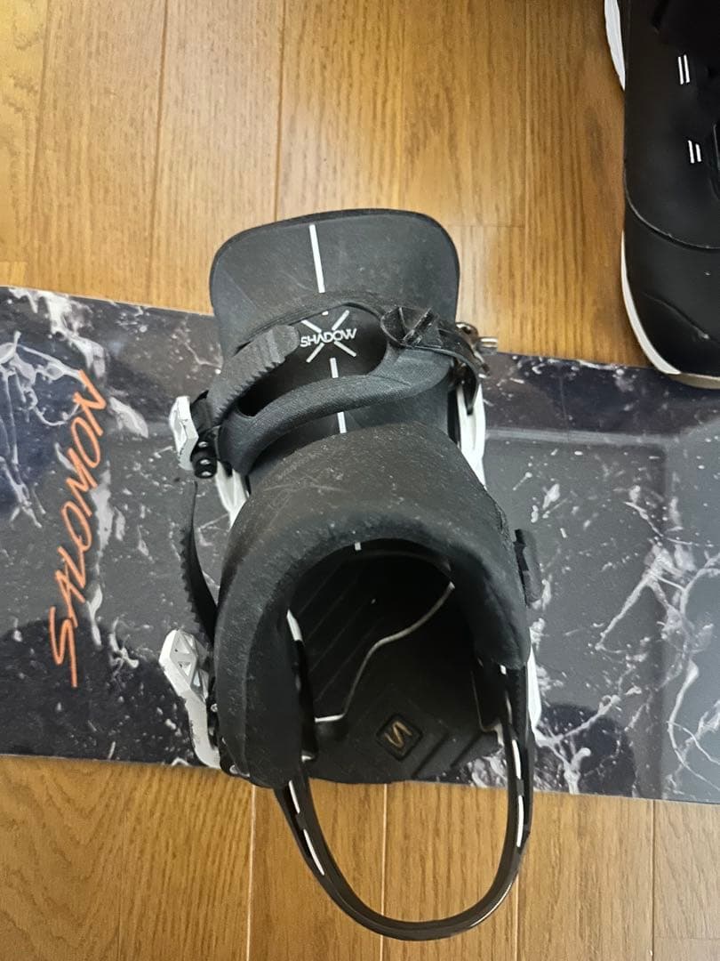 最終値下げSALOMON スノーボード ビンディングブーツ付き
