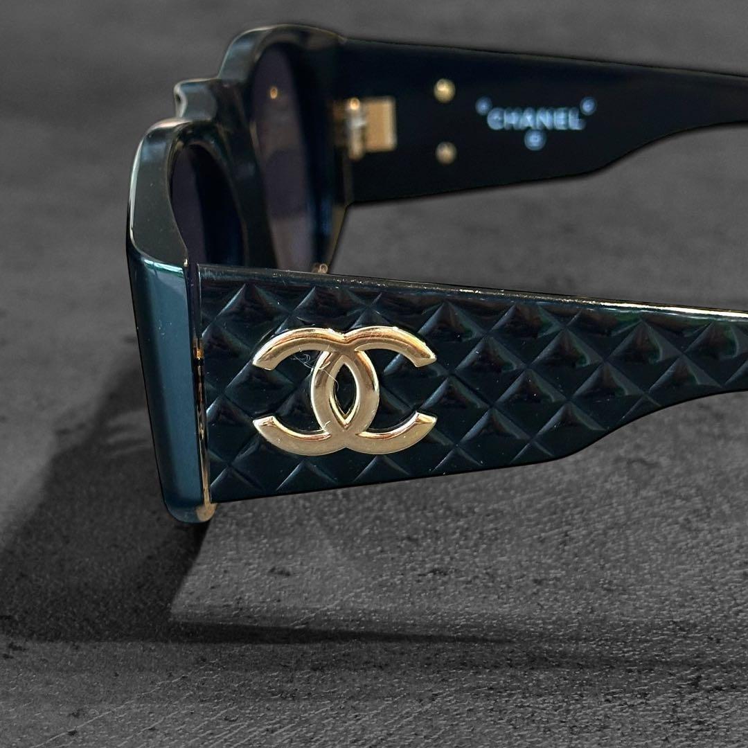 CHANEL Coco Mark Mattress Sunglasses ①
