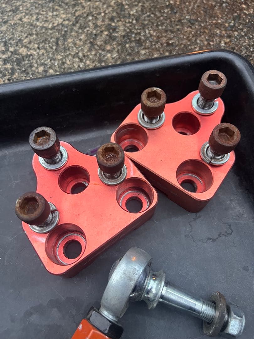 車高調 zvw50プリウス用スキッドレーシングタイロッドエンドキャンバー