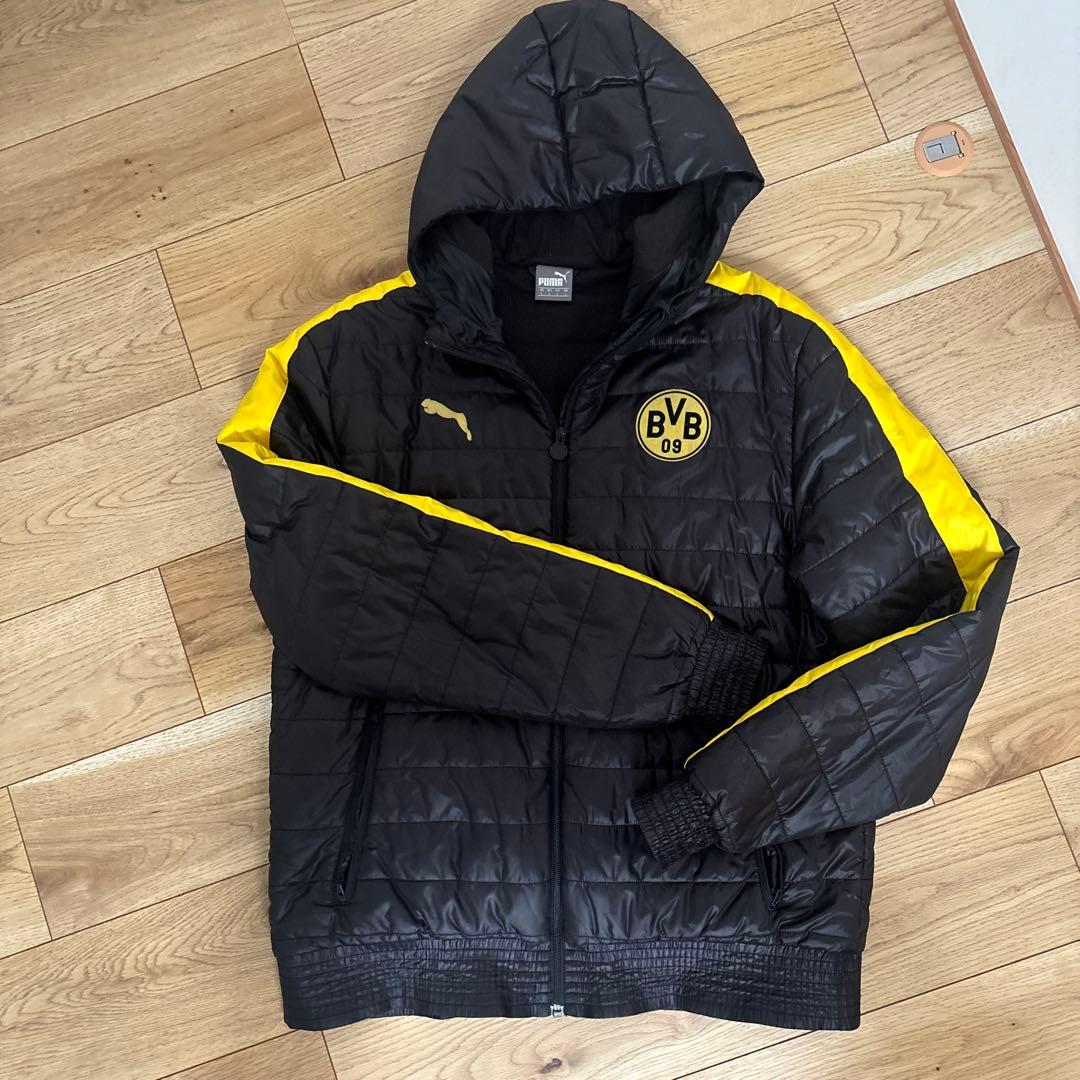 ドルトムント　ダウンジャケット　プーマ　サッカー