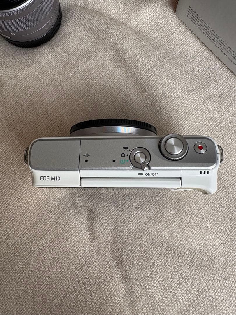 Canon ミラーレス一眼カメラ EOS M10 レンズキット(ホワイト)