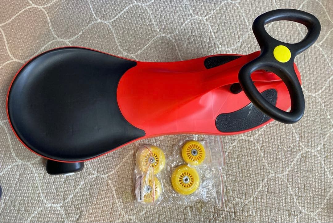 【新品未使用】 ラングスジャパン　プラズマカー　室内用タイヤ付き　乗り物　玩具