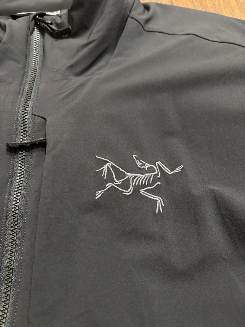 直営店限定 アークテリクス アリウムインサレーテッドジャケット Mサイズ メンズ