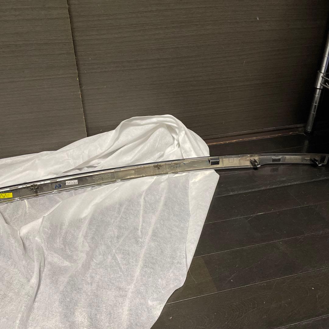 【希少】純正部品G07 X7シリーズ 用 テールゲートリッドブラックトリム