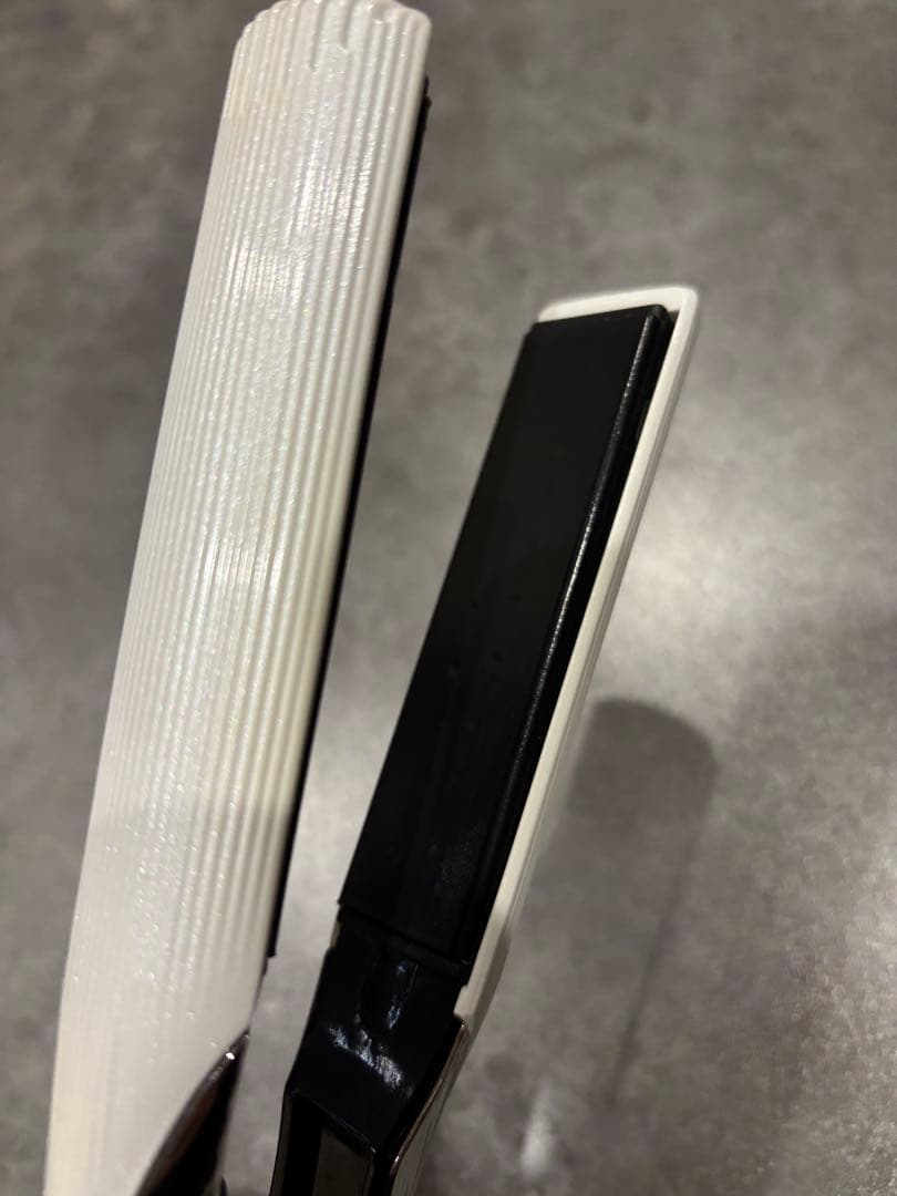 【⭐️箱不要¥500割引】MTG リファ　ReFaストレートヘアアイロン①