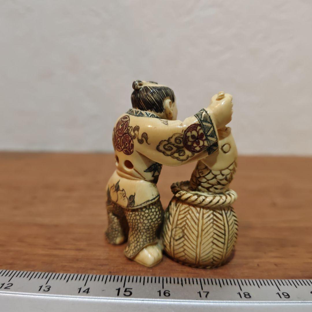 時代提物 人物根付 天然素材【魚売り】高さ約5.2cm 重さ26ｇ 江戸の暮らし