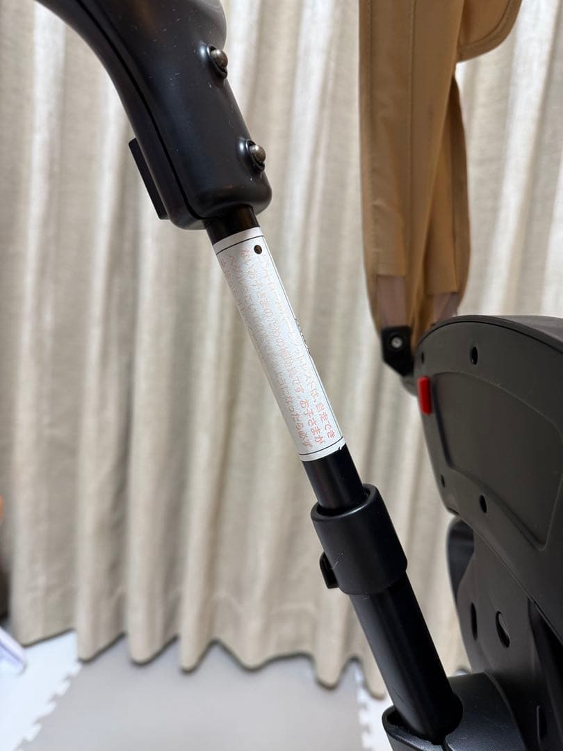 GLOBBER グロッバー エクスプローラー トライク 4in1 ベージュ