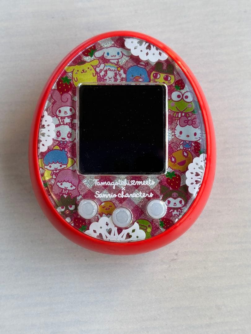 たまごっちmeets Sanrio characters 赤