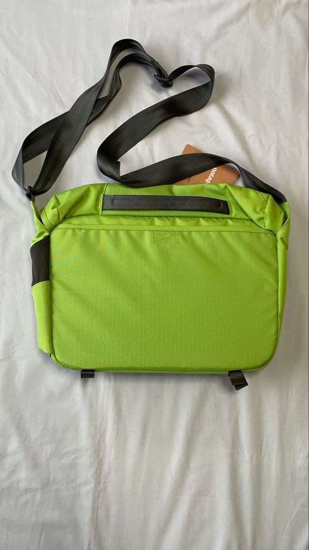 Patagonia ミニメッセンジャーバッグ　新品未使用