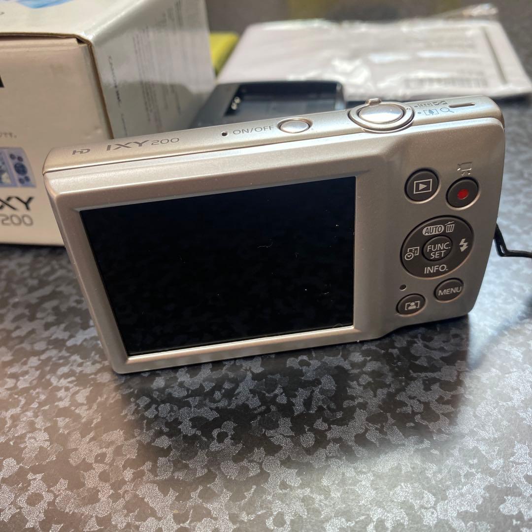 【極美品】Canon IXY 200 シルバー コンパクトデジタルカメラ